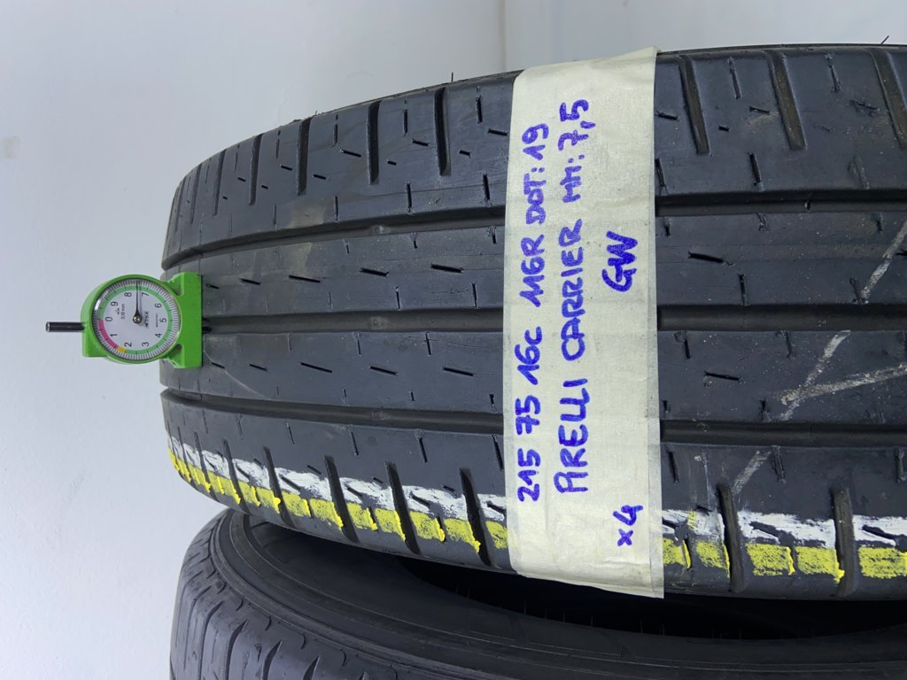 PIRELLI CARRIER 215/75 R16 116R ESTIVA