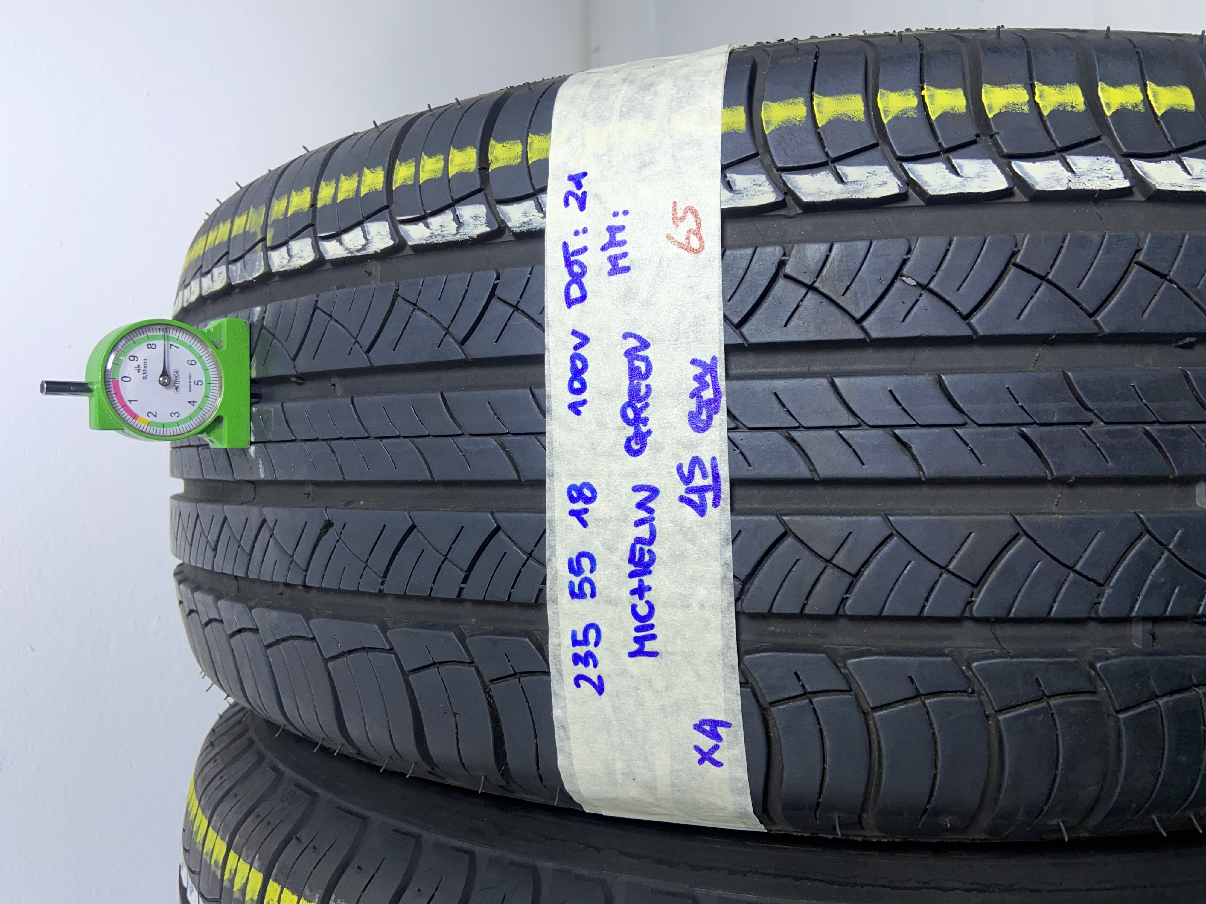 MICHELIN green 235/55 R18 100V QUATTRO STAGIONI