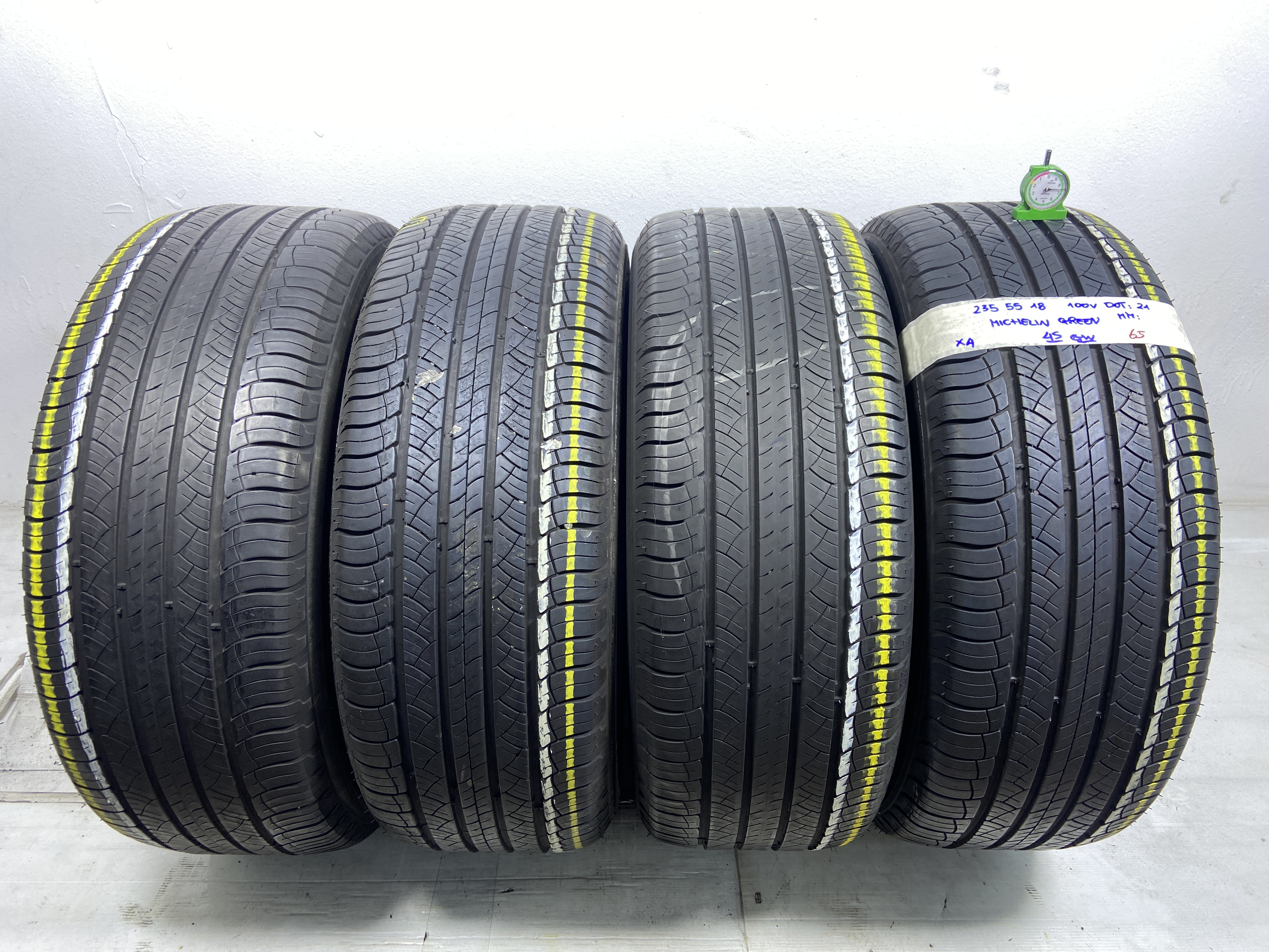 MICHELIN green 235/55 R18 100V QUATTRO STAGIONI