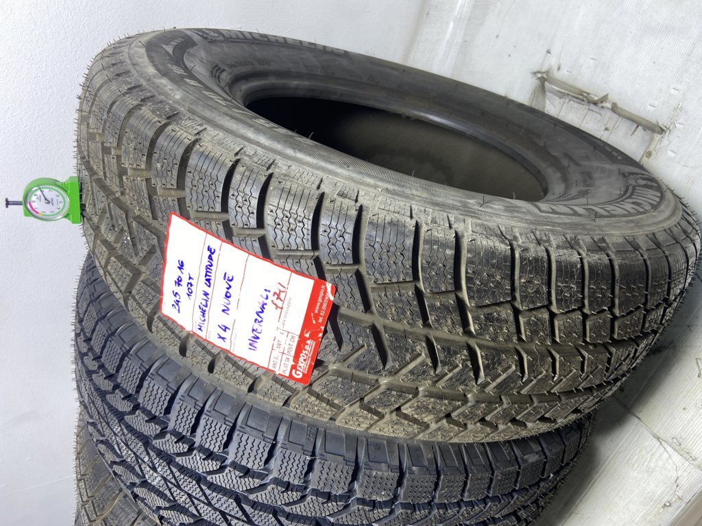 MICHELIN latitude 245/70 R16 107T INVERNALE