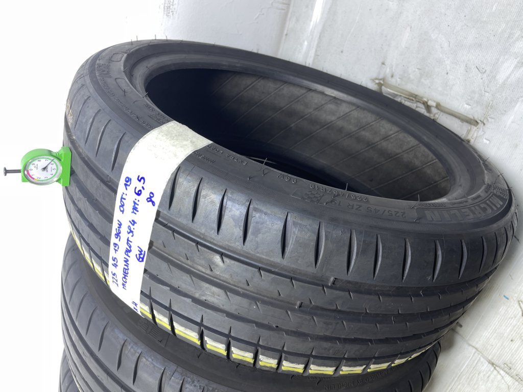 MICHELIN pilot sp4 225/45 R19 96W ESTIVA