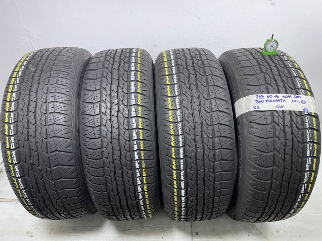 TOYO TraNPATH 235/60 R16 100H ESTIVA