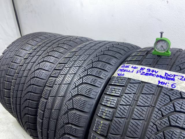 PIRELLI P Zero Winter 245/40 R18 97V INVERNALE