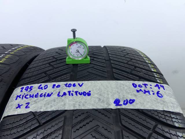 MICHELIN Latitude 295/40 R20 100V QUATTRO STAGIONI