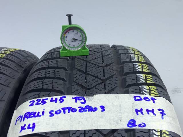 PIRELLI Sottozero 3 225/45 R19 99V INVERNALE