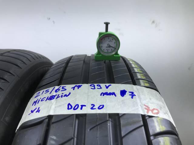 MICHELIN Est 215/65 R17 99V ESTIVA