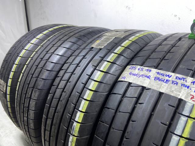 GOODYEAR Eagle  235/65 R17 104W ESTIVA