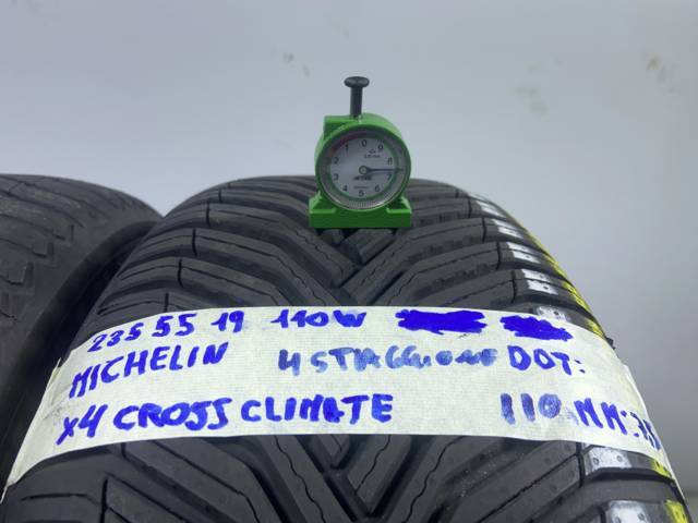 MICHELIN Cross Climate 235/55 R19 110W QUATTRO STAGIONI
