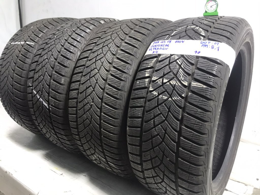 GOODYEAR Ultra Grip  245/45 R18 100V INVERNALE