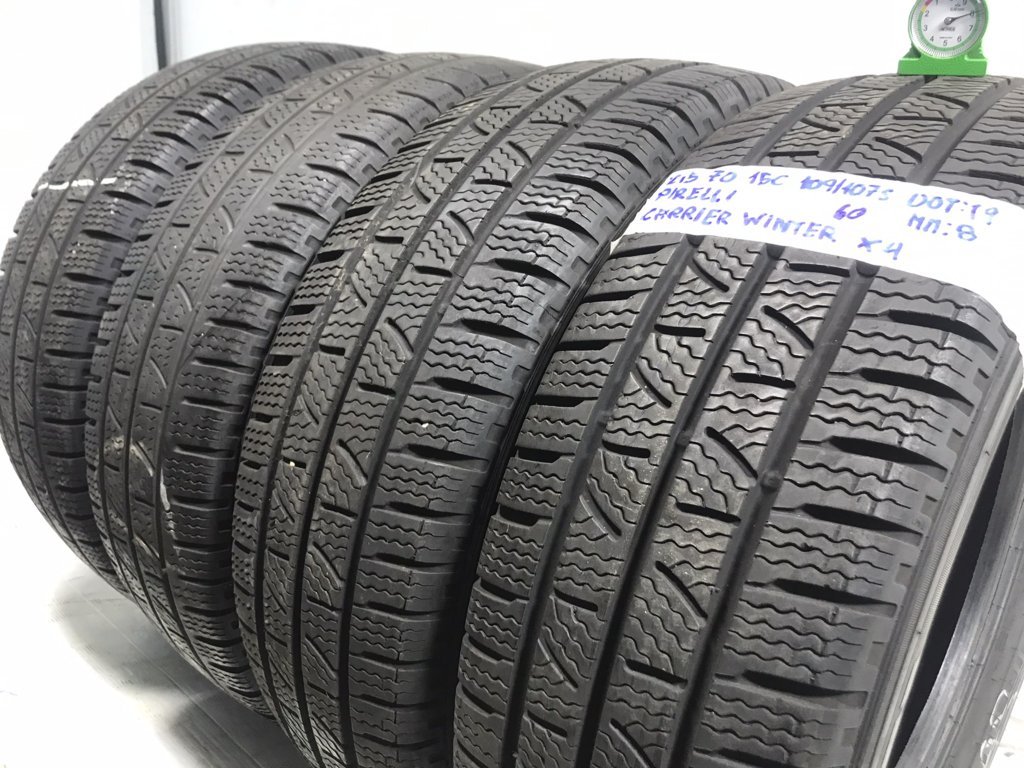PIRELLI Carrier 109/107S 215/70 R15 107S INVERNALE
