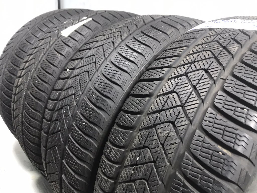 PIRELLI Sottozero 3 225/55 R18 102V INVERNALE