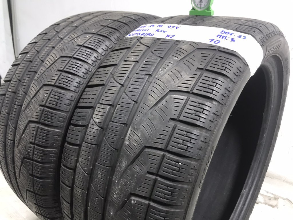 PIRELLI Sottozero 245/35 R18 92V INVERNALE