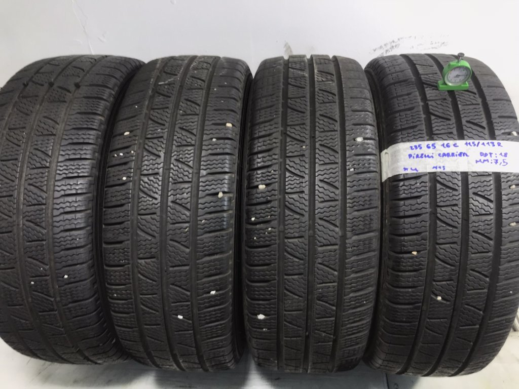 PIRELLI Carrier 235/65 R16 115R INVERNALE