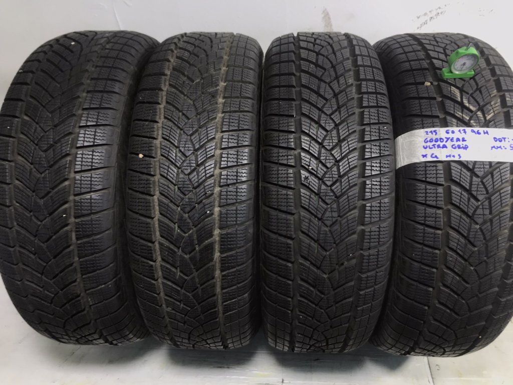 GOODYEAR Ultra Grip  215/60 R17 96H INVERNALE