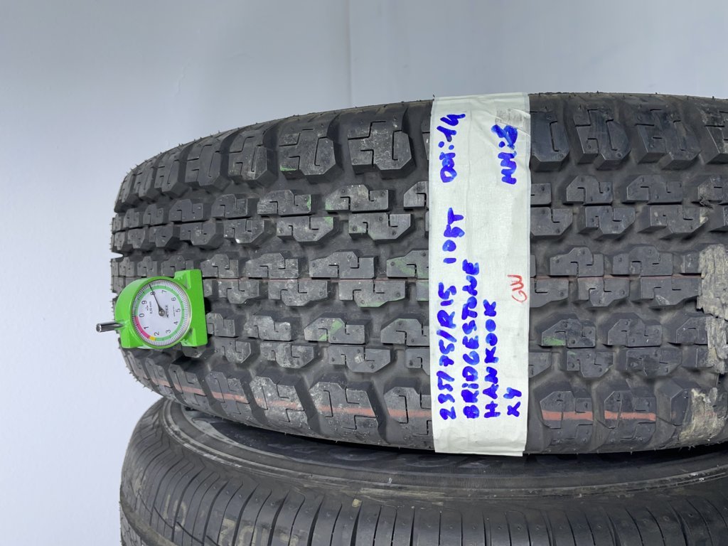  suv varie marche 235/75 R15 105T ESTIVA