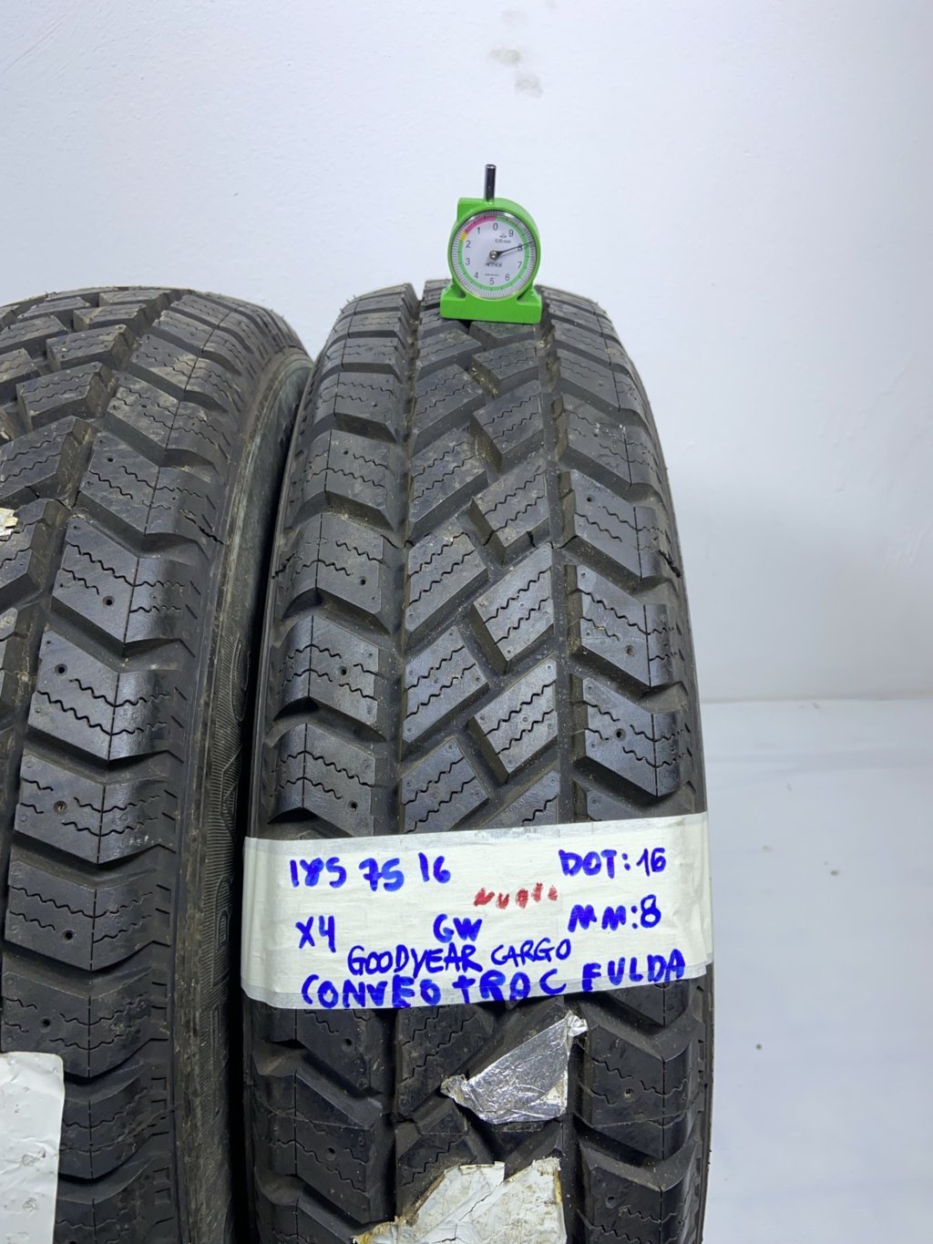 PIRELLI Carrier 185/75 R16 104R ESTIVA