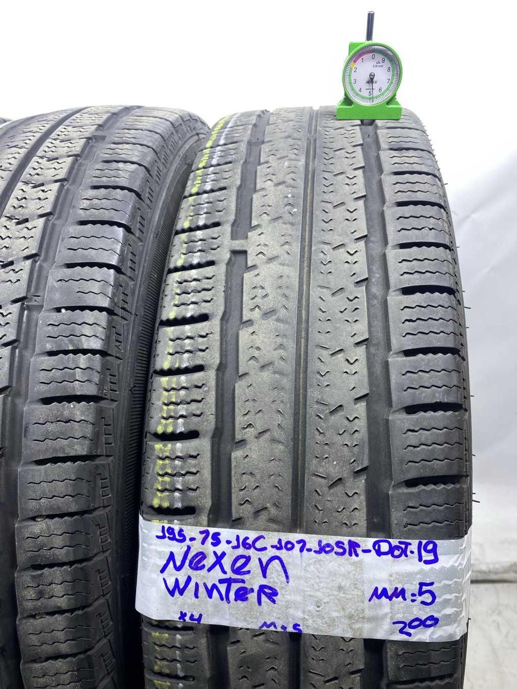MICHELIN Agilis 195/75 R16 107R INVERNALE
