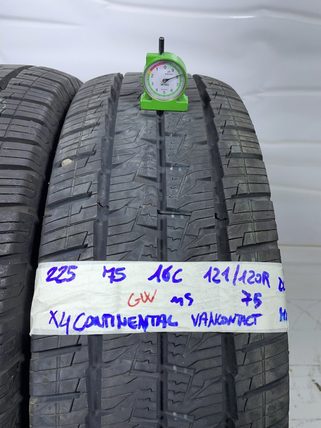 NEXEN Roadian  225/75 R16 115R ESTIVA