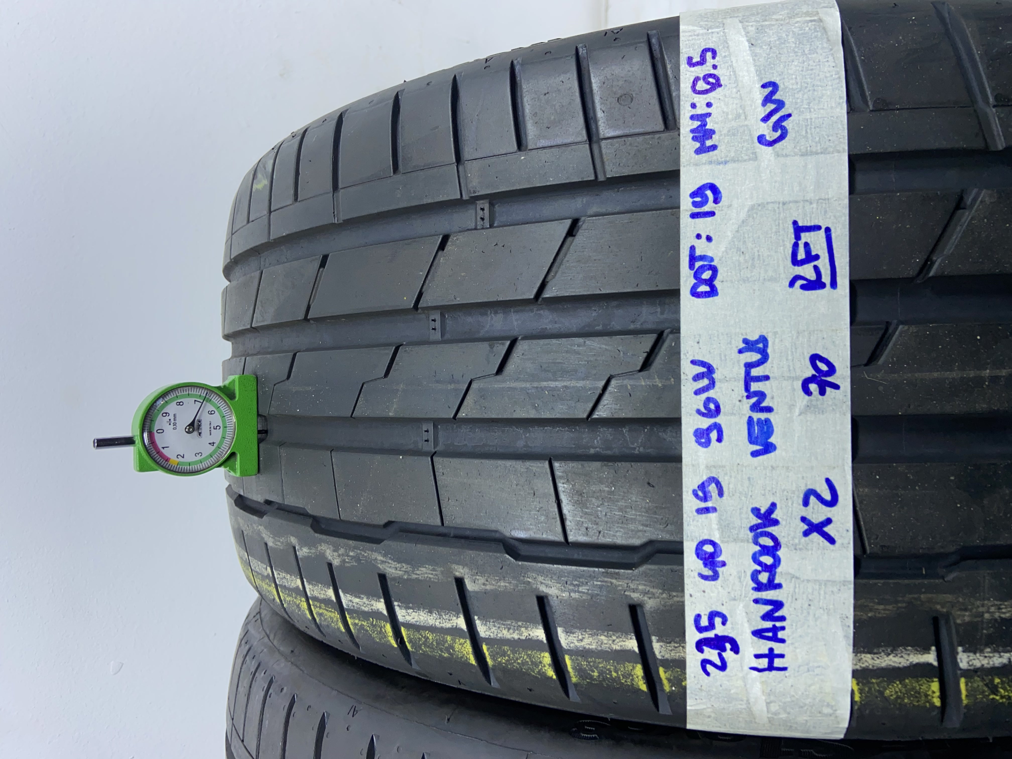  VARIE MARCHE 235/40 R19 96Y ESTIVA