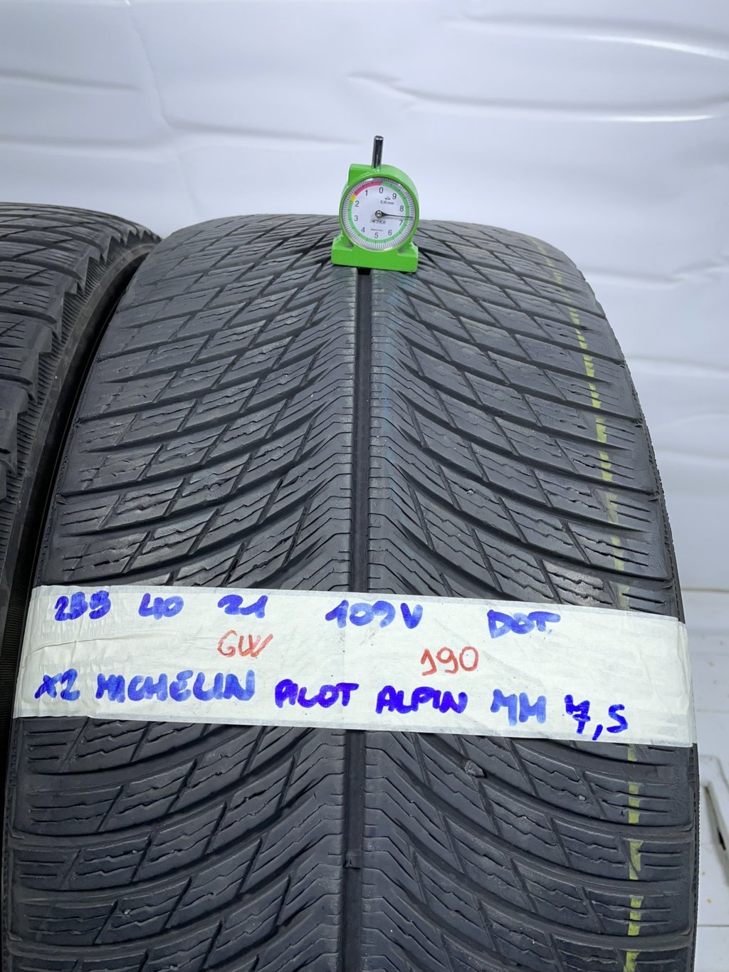  VARIE MARCHE 255/40 R21 102Y ESTIVA